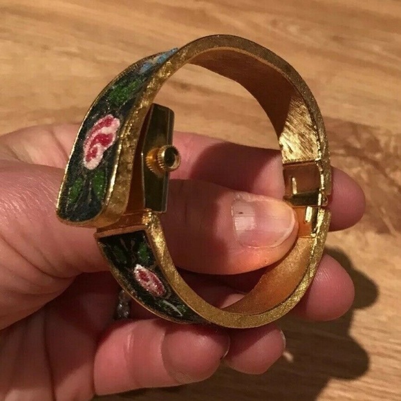 Vintage Pilgrim Hinged Bangle Flower Rose Watch